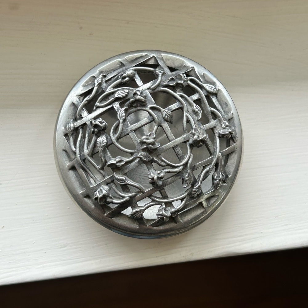 Selangor Pewter potpourri/ trinket box with trellis flower design